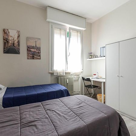 Fare Bnb - Room Del Parco Реджонель-Эмилия Экстерьер фото