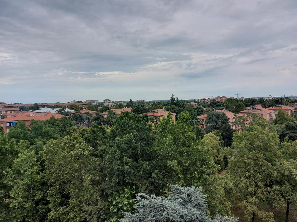 Fare Bnb - Room Del Parco Реджонель-Эмилия Экстерьер фото