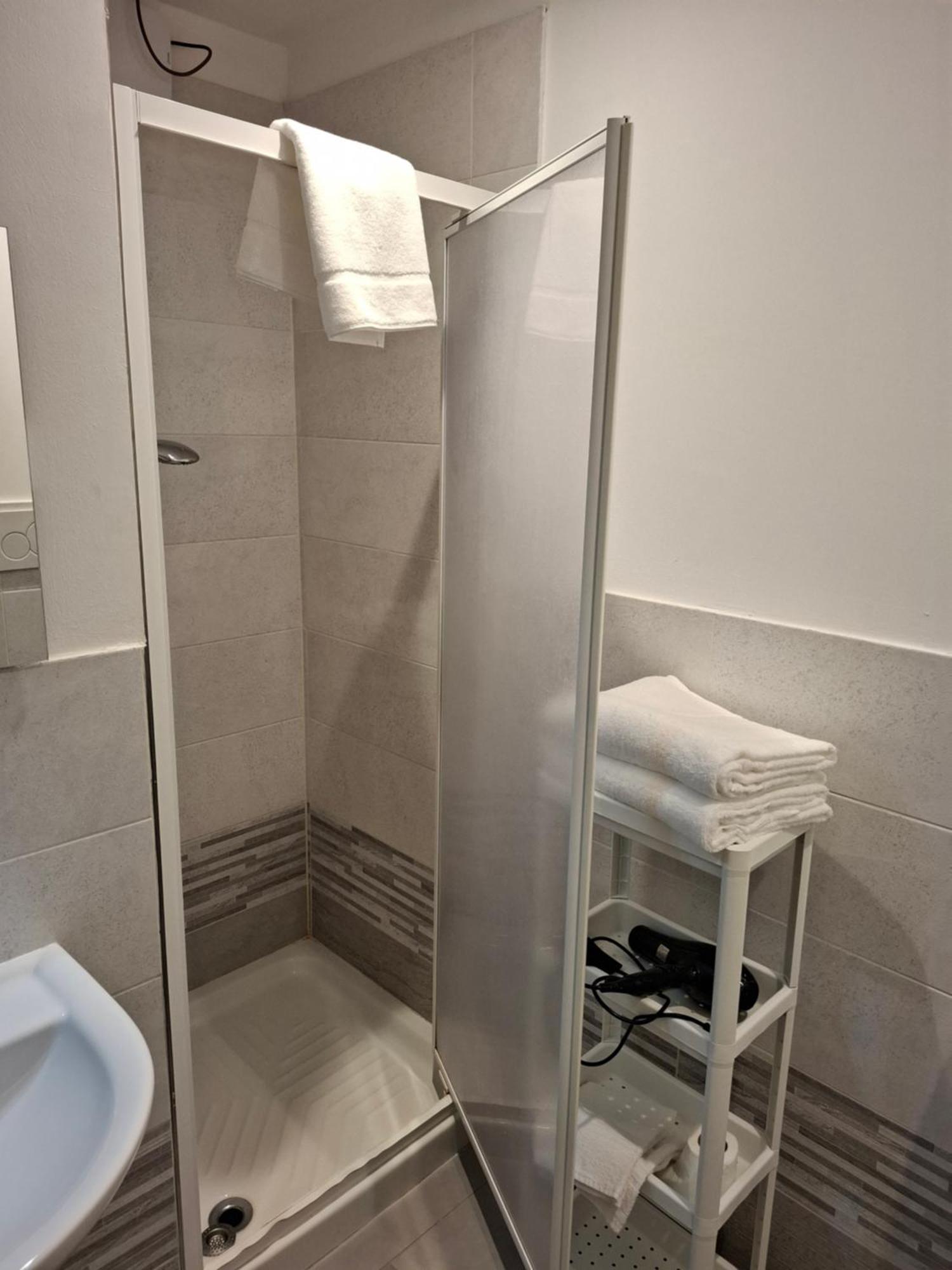Fare Bnb - Room Del Parco Реджонель-Эмилия Экстерьер фото