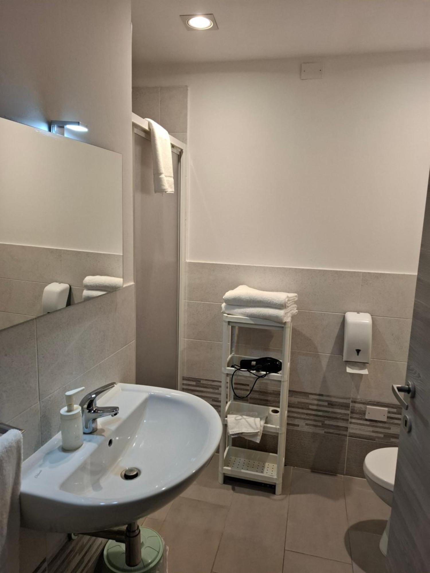 Fare Bnb - Room Del Parco Реджонель-Эмилия Экстерьер фото