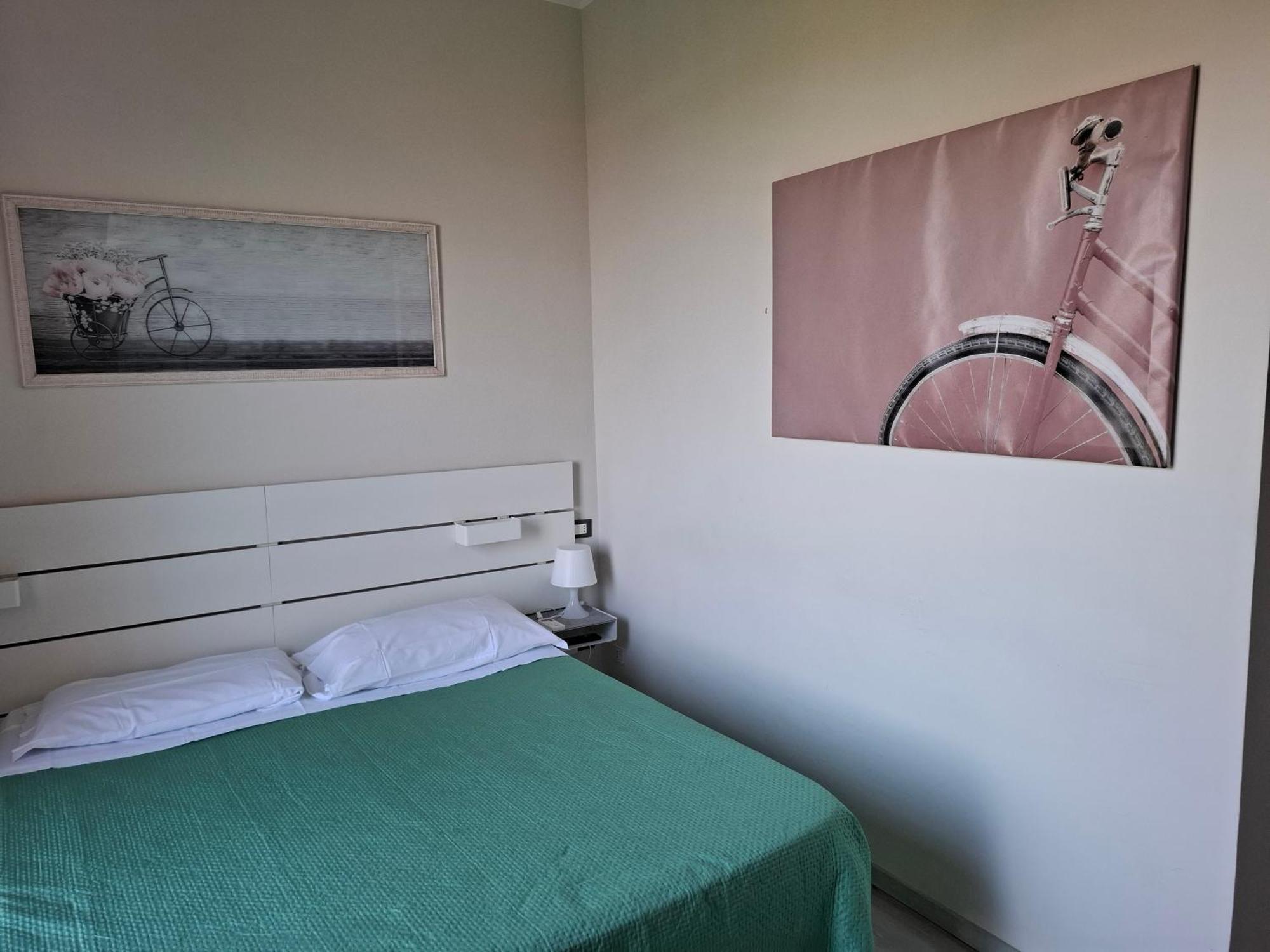 Fare Bnb - Room Del Parco Реджонель-Эмилия Экстерьер фото